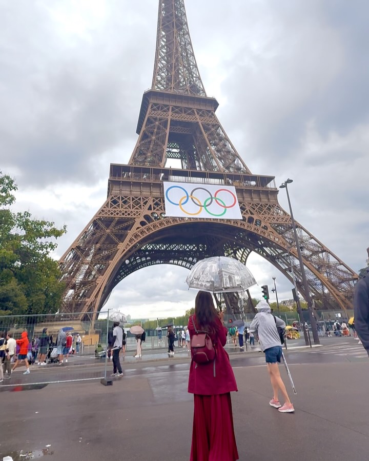 Disha Pardeshi At Eiffel Tower Paris