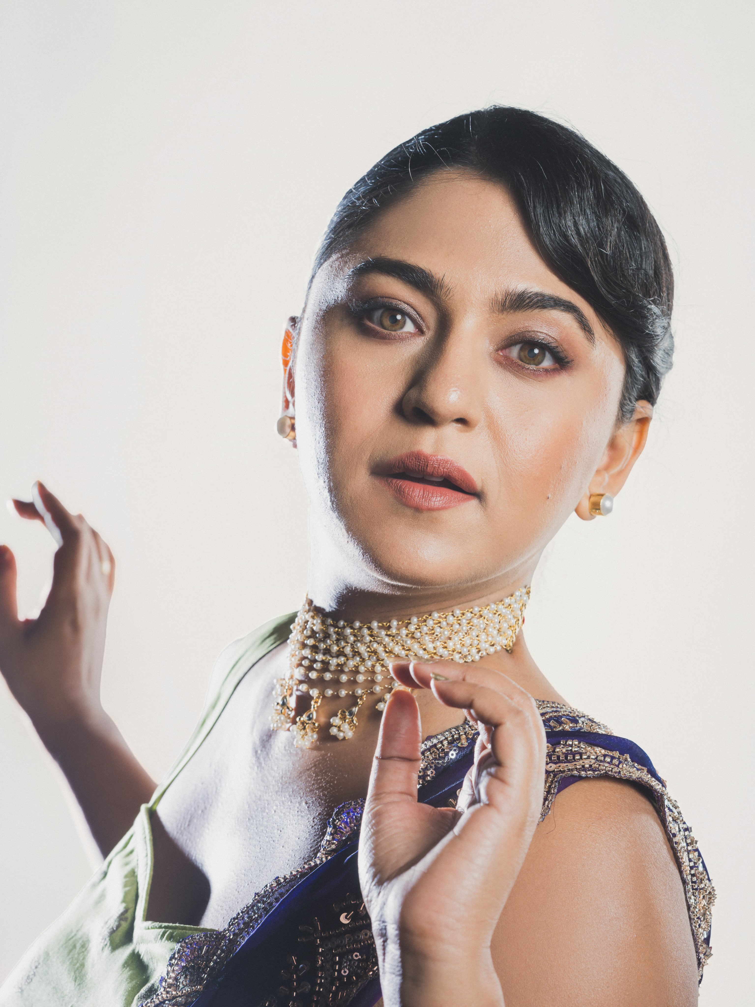 Mrunmayee Deshpande Rao Purple Saree Look