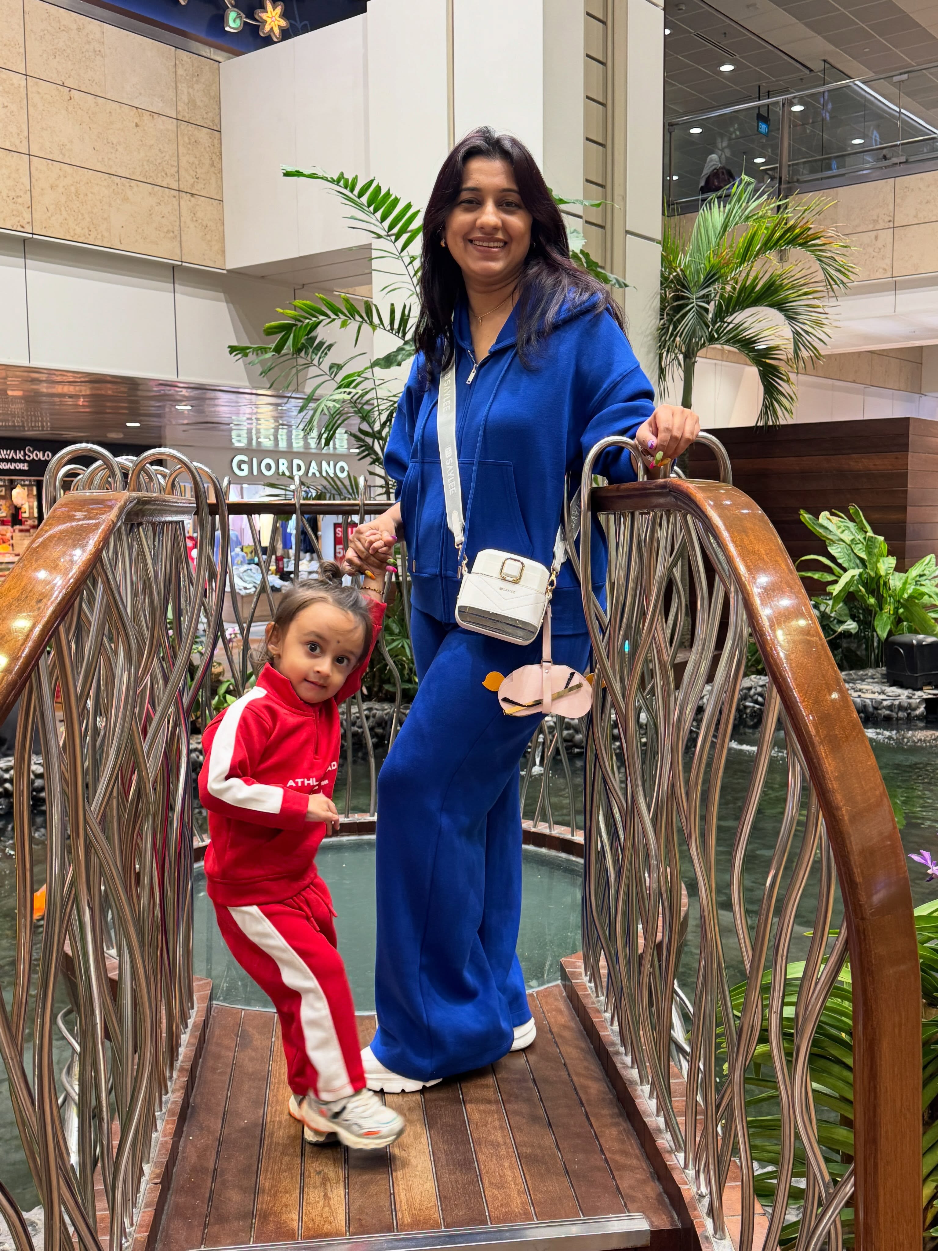 Myra Vaikul Family Vacation At Singapore 