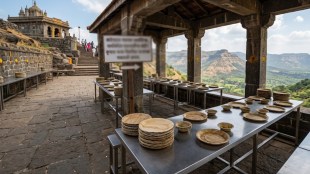 Jejuri Kadepathar Temple plastic ban | Khandoba Kadepathar Annachhatra eco friendly decision | Jejuri Devsthan Trust latest news | Pune district temple pollution news