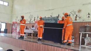 NDRF Earthquake Drill Nashik | Disaster Management Training Peth Dindori | Earthquake Precautions Marathi | National Disaster Response Force Maharashtra