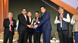 येत्या दहा वर्षांतमुंबई झोपडपट्टी मुक्त – मुख्यमंत्री; विरार येथे तिसरे विमानतळ उभारणार!