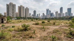 Century Mill Lower Parel Mumbai | Girni Kamgar Housing Demand | BMC Century Mill Land Deal Builder | Mumbai Mill Workers Protest Tuesday