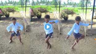 Cute boy dance on Mi chhattis nakhrewali lawani
