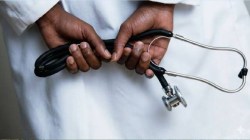 Senior medical officers must provide OPD services ! वरिष्ठ वैद्यकीय अधिकारीही तपासणार बाह्यरुग्ण: आठवड्यातून तीन तास अनिवार्य, सार्वजनिक आरोग्य विभागाचा निर्णय