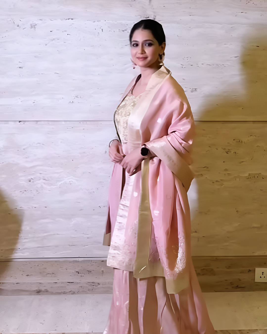 Urmila Kanetkar pink traditional dress