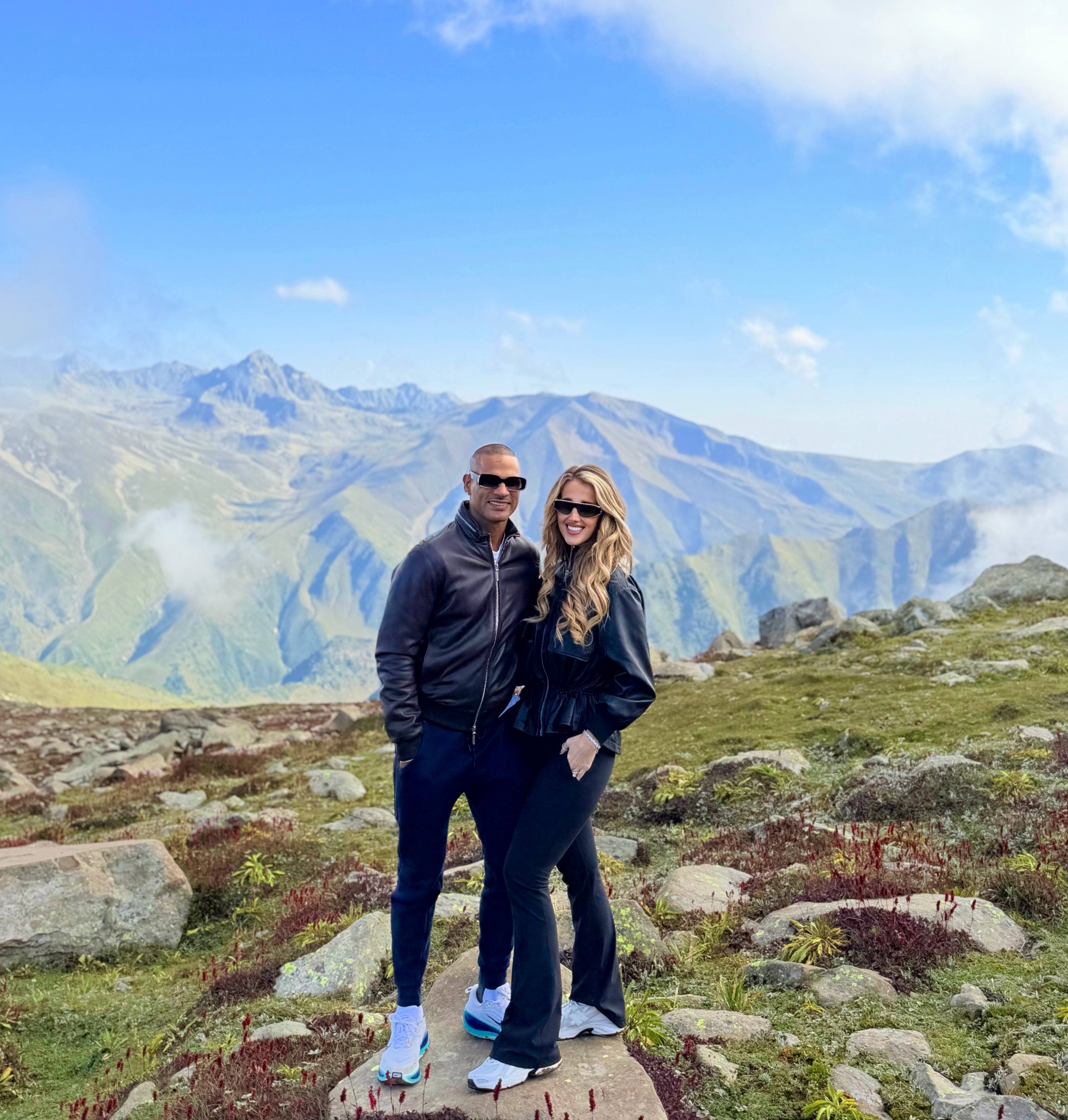 Shikhar Dhawan Sophie Dhawan Kashmir Vacation
