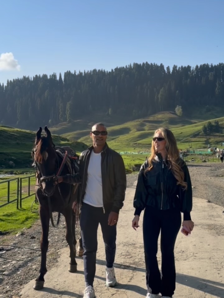 Shikhar Dhawan Sophie Dhawan Kashmir Vacation