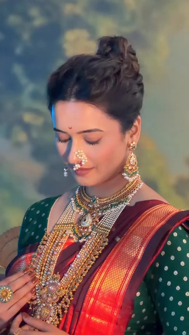 Shivani Surve Saree Look