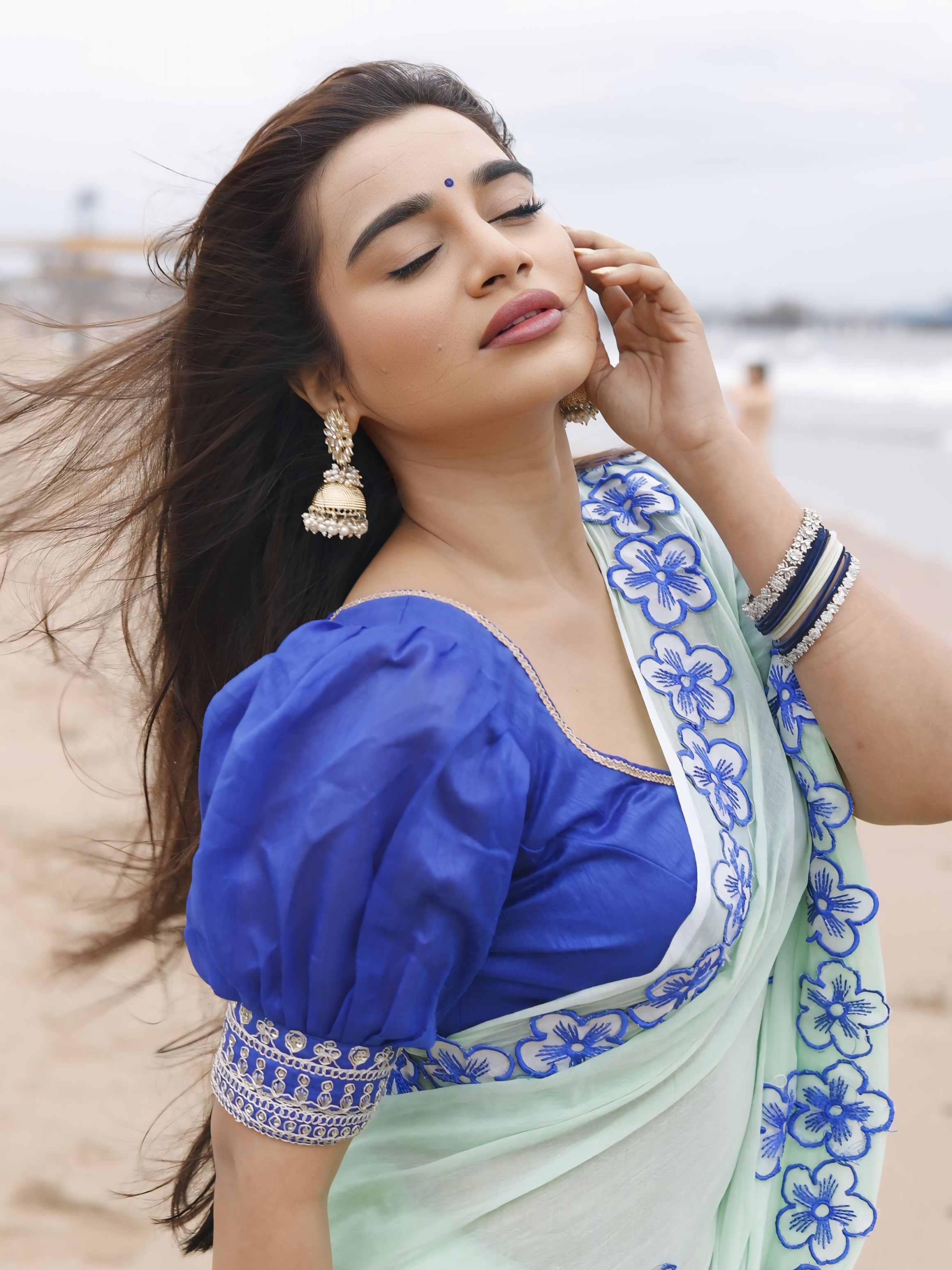 Tanvi Kolte Beach Saree Look Photoshoot