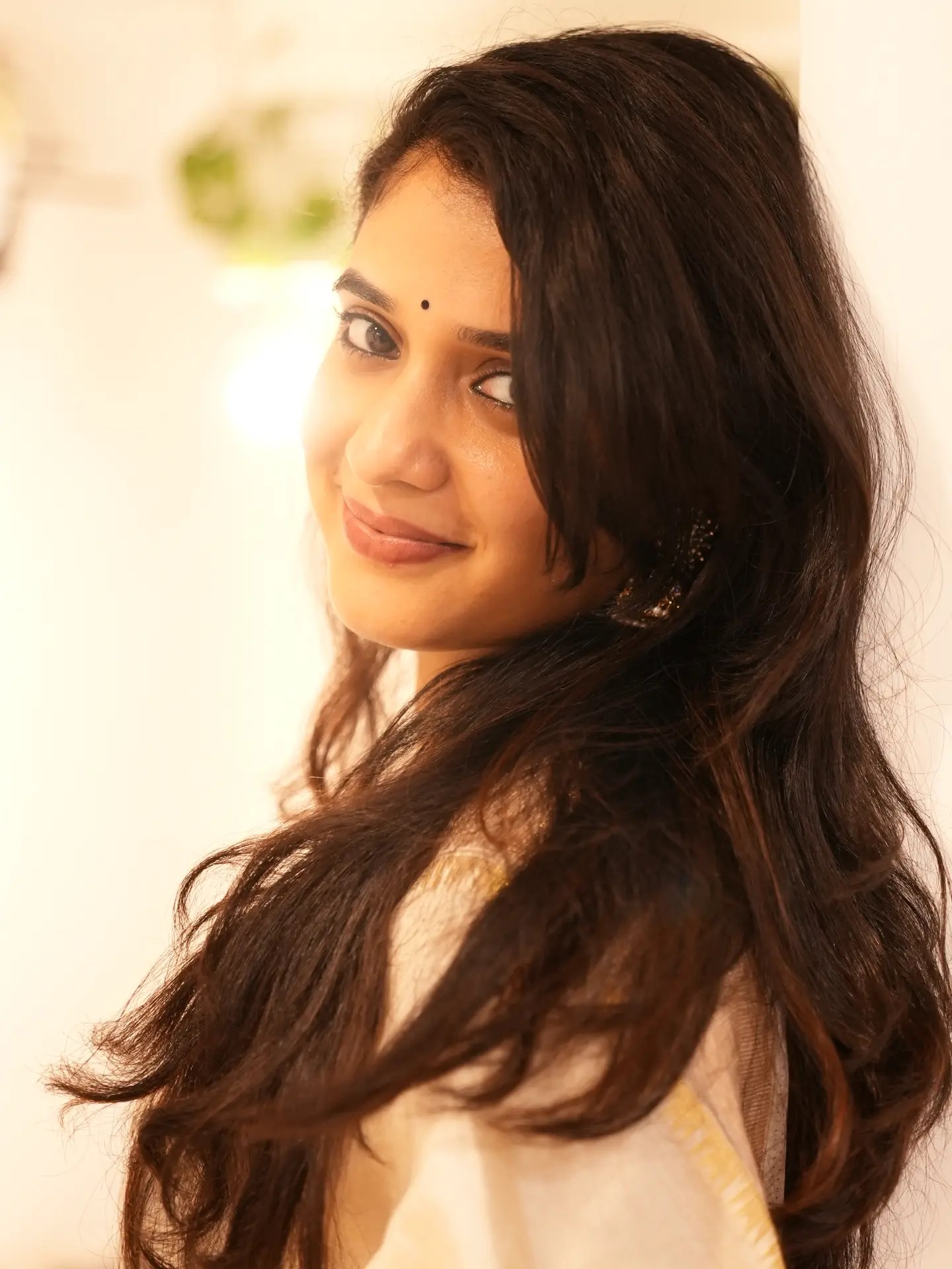 Vaishnavi Kalyankar Gaikwad White Saree Look