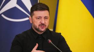 Zelensky Russia oil trade India news | Trump sanctions act 100 percent tariff Russia India | झेलेन्स्की रशिया तेल व्यापार भारत | ट्रम्प रशिया निर्बंध कायदा टॅरिफ भारत