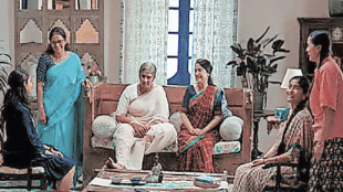 Bandhkhor Marathi Movie Review | Mahesh Manjrekar Bandhkhor Film | Chhaya Kadam Mrunal Kulkarni | Marathi Cinema Review