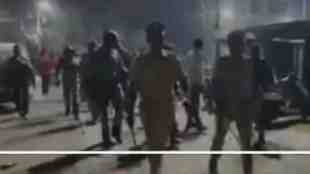Sangli Daflapur Clash | Mahapurush Poster Dispute Sangli | Jat Sangli Violence News | Miraj Hospital Injured Police Security