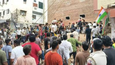 दिल्लीत ५ मजली हॉस्टेलची इमारत कोसळली; अनेक विद्यार्थी ढिगाऱ्याखाली अडकल्याची भीती