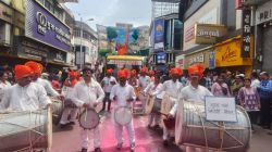 ‘बेड्या’ विसर, तू नाच… पथकांमधील ज्येष्ठांची साद; मिरवणुकीतही तुकाराम मुंढेंचे आकर्षण अन् दुष्काळ निवारणाचे साकडे