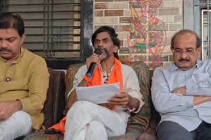 Manoj Jarange Patil ends hunger strike for Maratha Reservation | Maratha protest leader Manoj Jarange Patil with government delegation