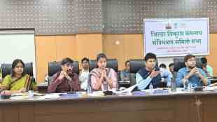 Praniti Shinde Solapur Disha Meeting Gharkul Row | Jyoti Waghmare Solapur Disha Meeting Reply