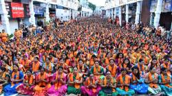 त्वमेव केवलं कर्तासी… समूह स्वरांत ३५ हजार महिलांचे अथर्वशीर्ष पठण, गणरायासमोर पहाटे पारंपरिक पेहरावात स्त्रीशक्तीचा जागर