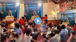 Video : शेवटी मालवणी माणूस! मराठी अभिनेत्याच्या मुंबईतील ‘पिठी-भात’ हॉटेलमध्ये खास भजनाचा कार्यक्रम, सर्वत्र होतंय कौतुक