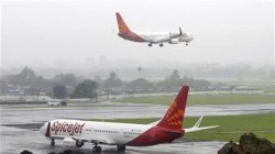 स्पाईस जेटच्या ३ विमानांमागे १ विमान विलंबाने, बाजारातील हिस्सा पाच वर्षातील नीचांकी पातळीवर, प्रवासी हैराण