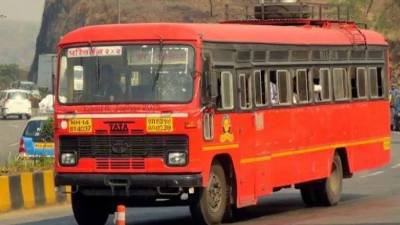 कोकणातील गणेशभक्तांवरील प्रेमापोटी इतर भागातील एसटी प्रवाशी वेठीस