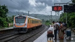 गणेशोत्सवानिमित्त ‘तेजस एक्स्प्रेस’मधील प्रवाशांना उकडीचा मोदक