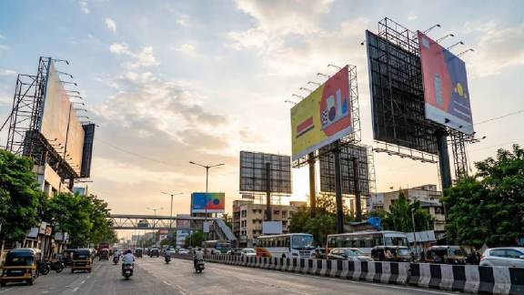 Thane illegal hoardings news | Thane Municipal Corporation action on hoardings | Vikrant Chavan Congress demand on illegal banners | Thane hoarding height rules violation Maharashtra news