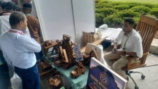 Thane jail inmates handicrafts stall | Cidco exhibition centre Navi Mumbai | Maharashtra prison department inmate products | Hindi Rajbhasha Sammelan stall sales