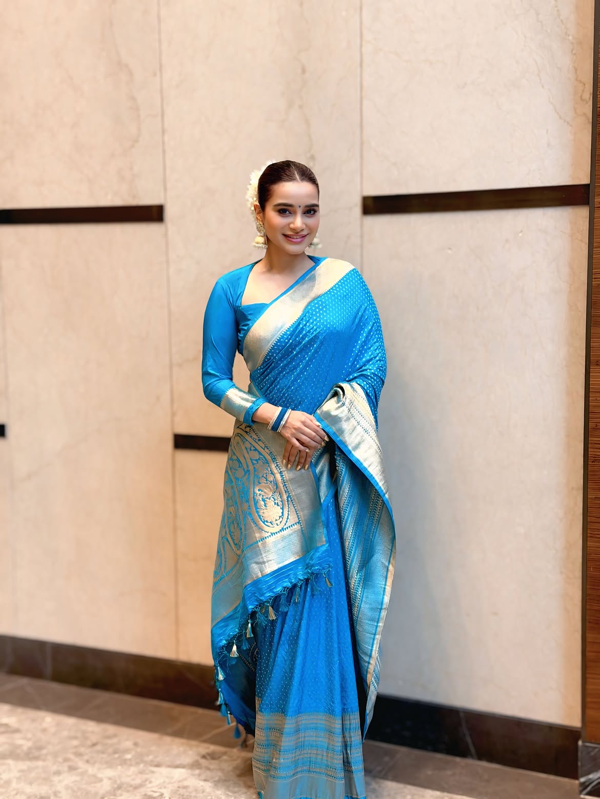  Tanvi Kolte orange saree photos