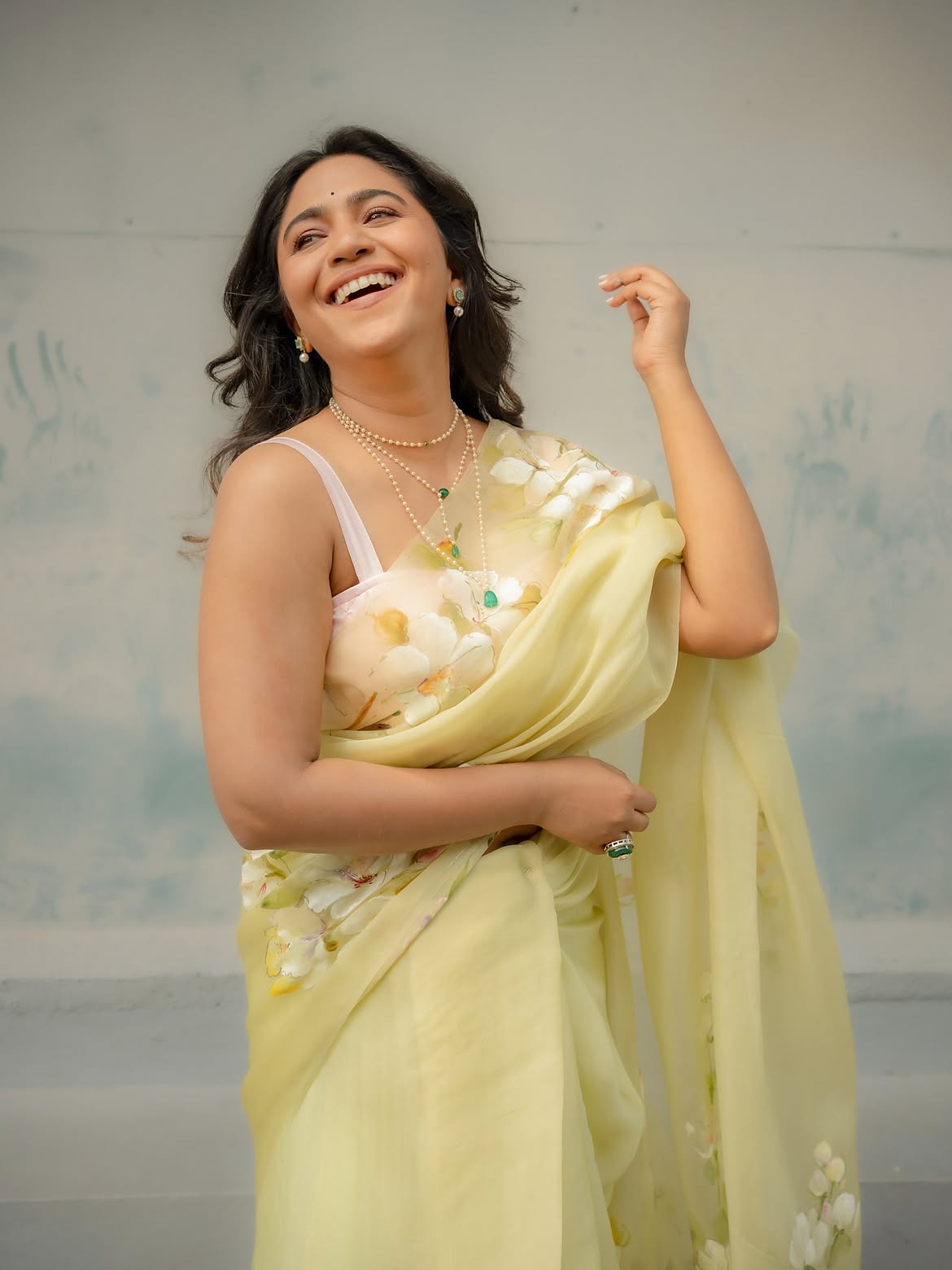 Mrunmayee Deshpande saree photoshoot