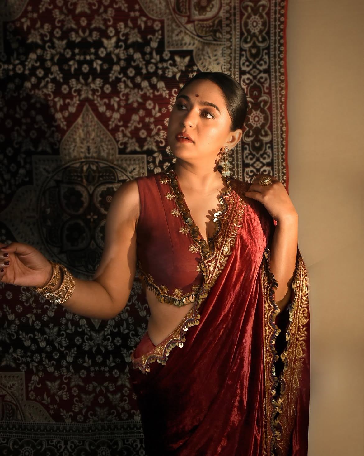 Mrunmayee Deshpande saree photoshoot