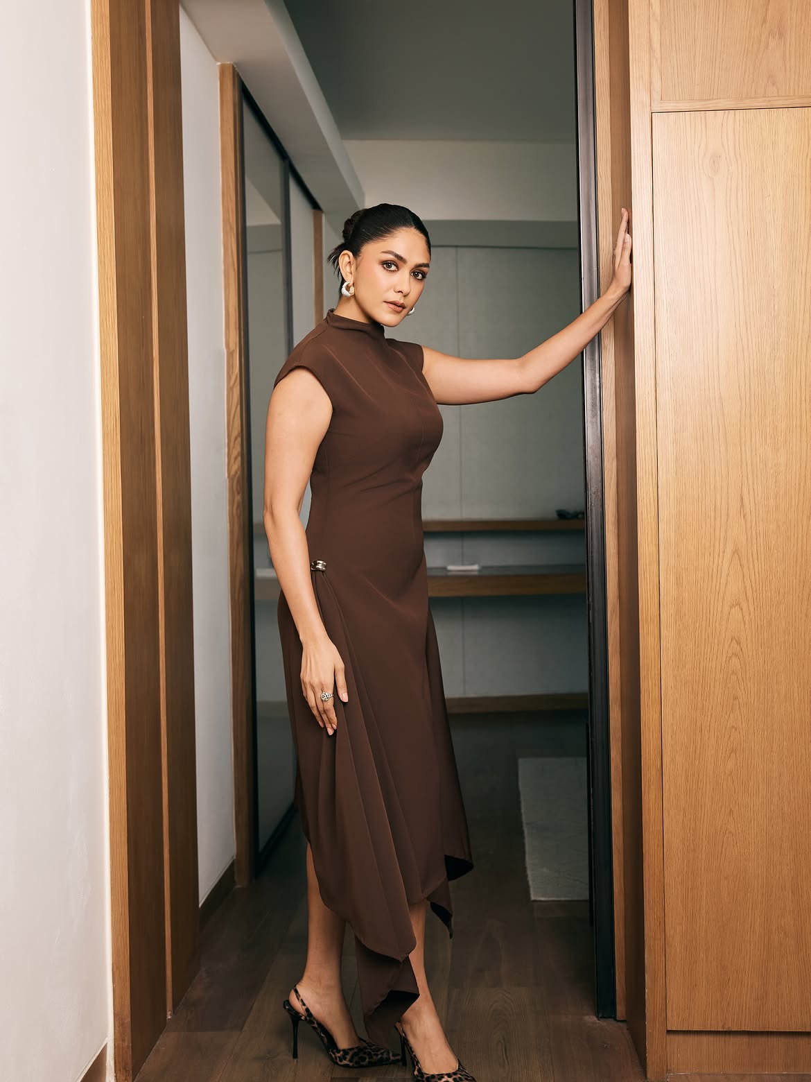 Mrunal Thakur Pooja Meri Jaan movie promotion