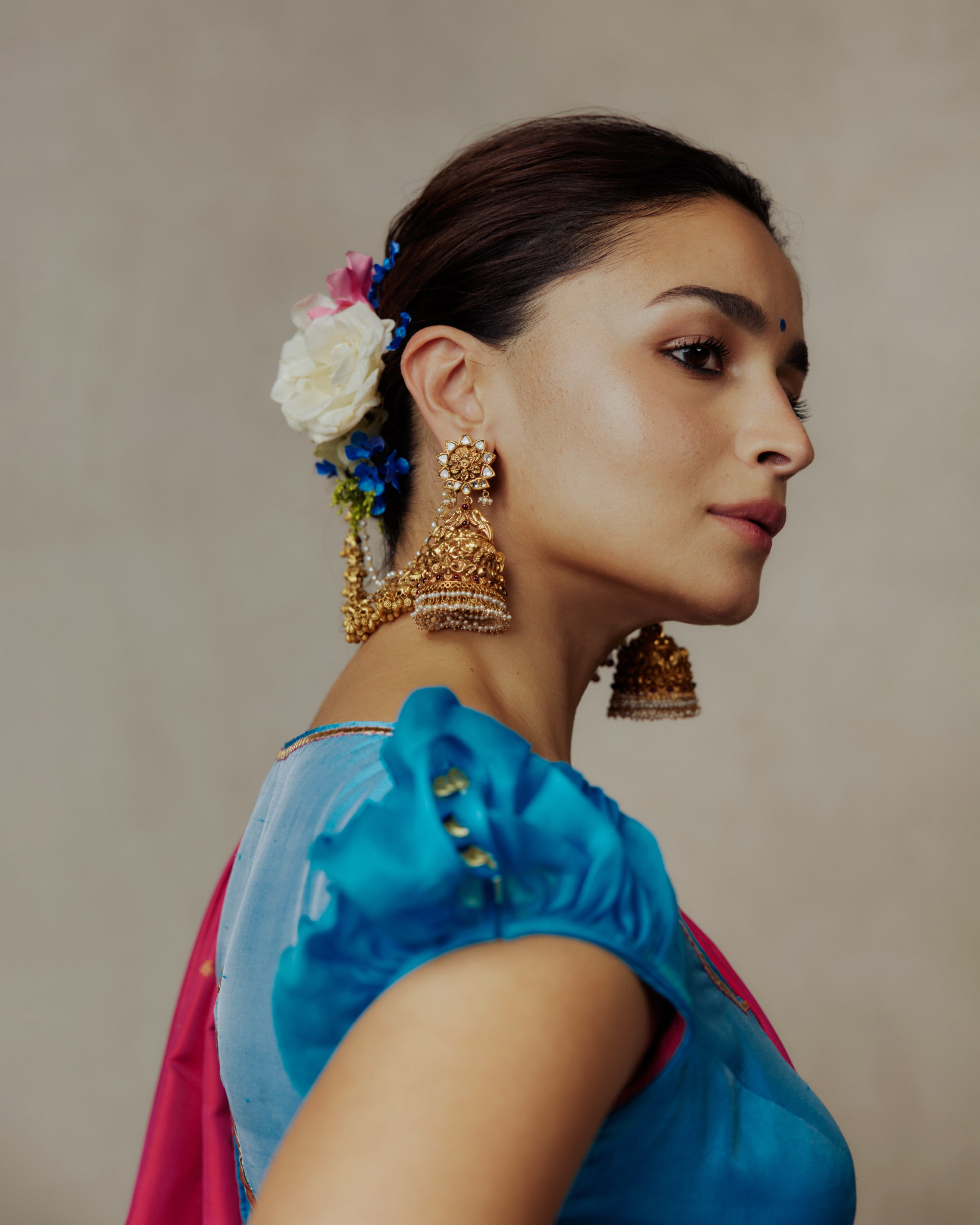 Alia Bhatt stunning Durga Puja look