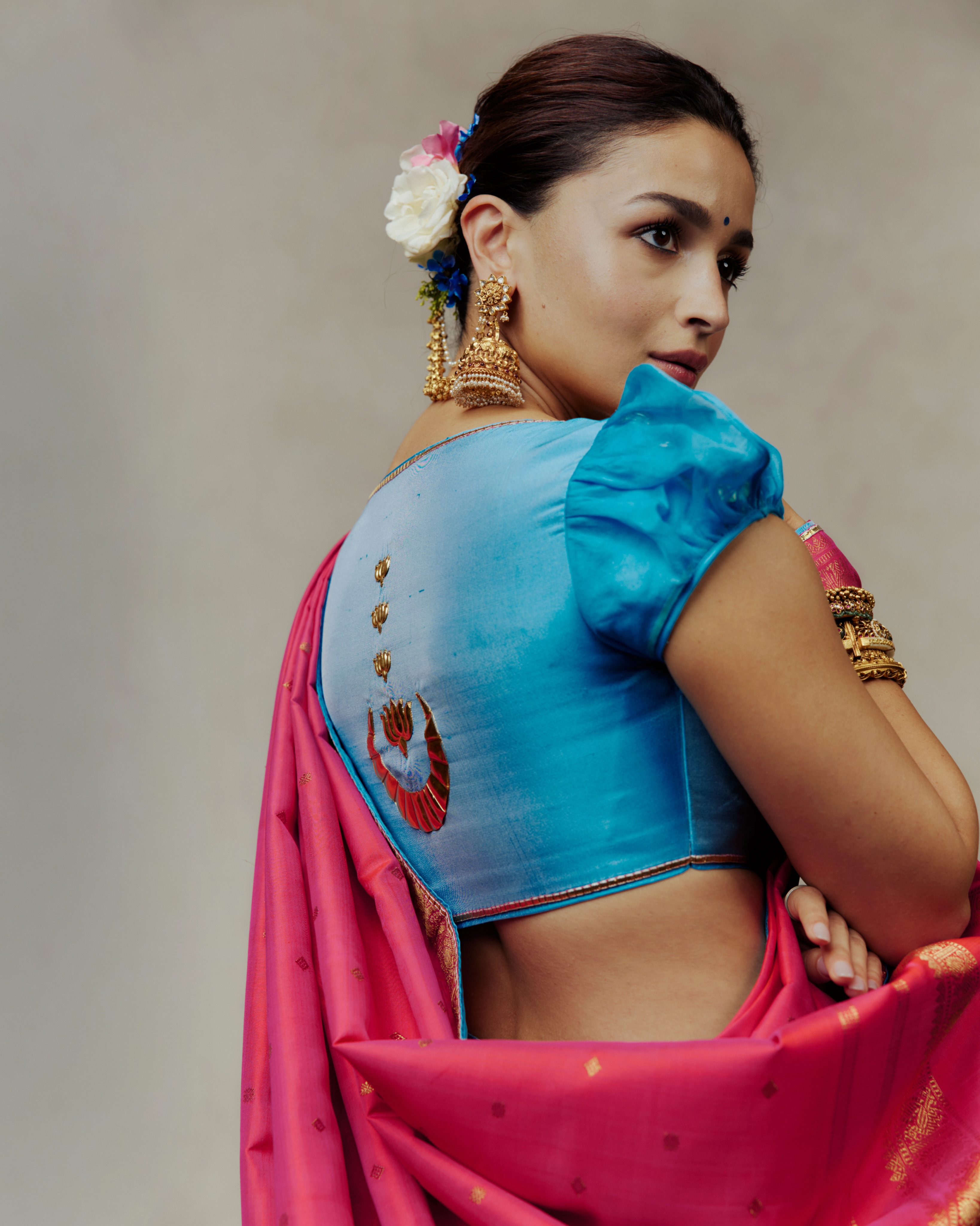 Alia Bhatt stunning Durga Puja look