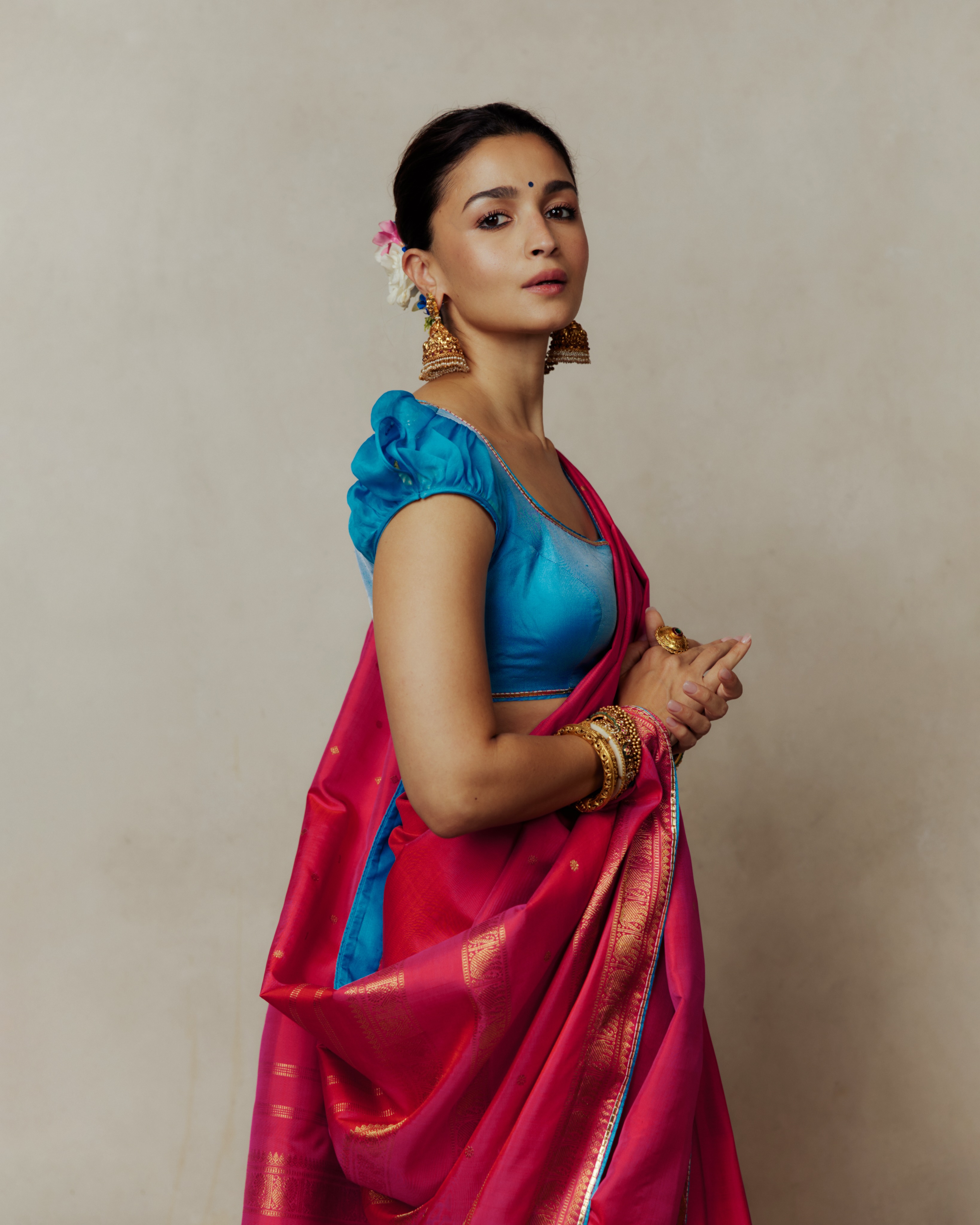 Alia Bhatt stunning Durga Puja look