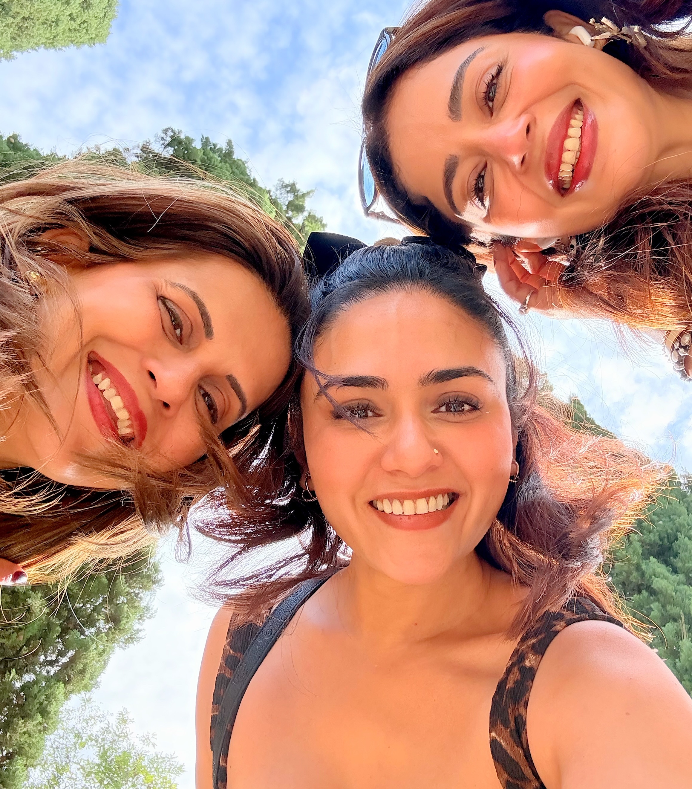 Amruta Khanvilkar Neha Pendse Sonali Khare Italy Vacation