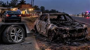 BMW car fire insurance claim court case | United India Insurance 70 lakh compensation verdict | बीएमडब्ल्यू कार आग विमा दावा ग्राहक आयोग निकाल | महामार्ग बीएमडब्ल्यू जळून खाक ७० लाख नुकसानभरपाई