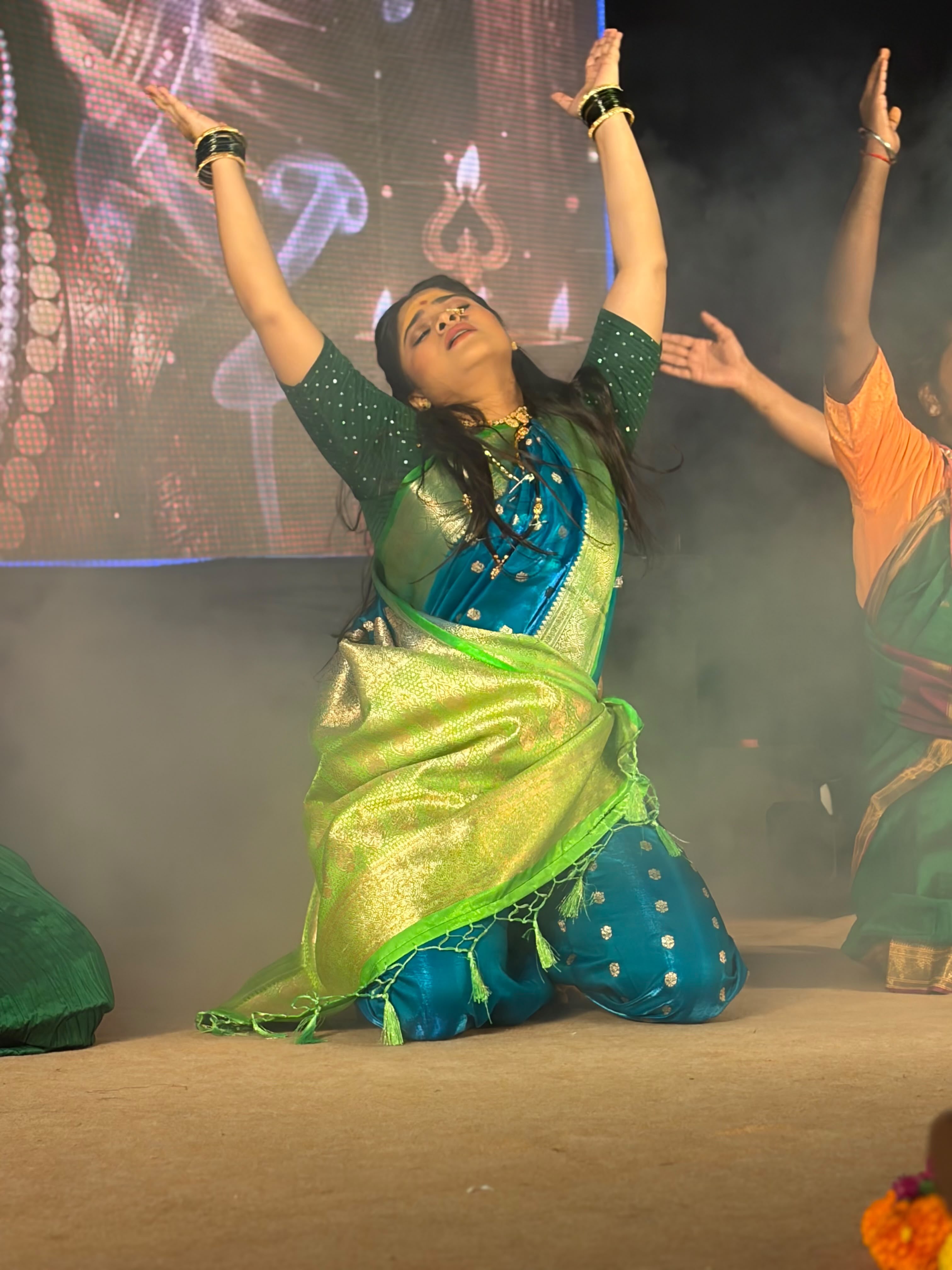 Bhumija Patil Dance Banubai Look Viral