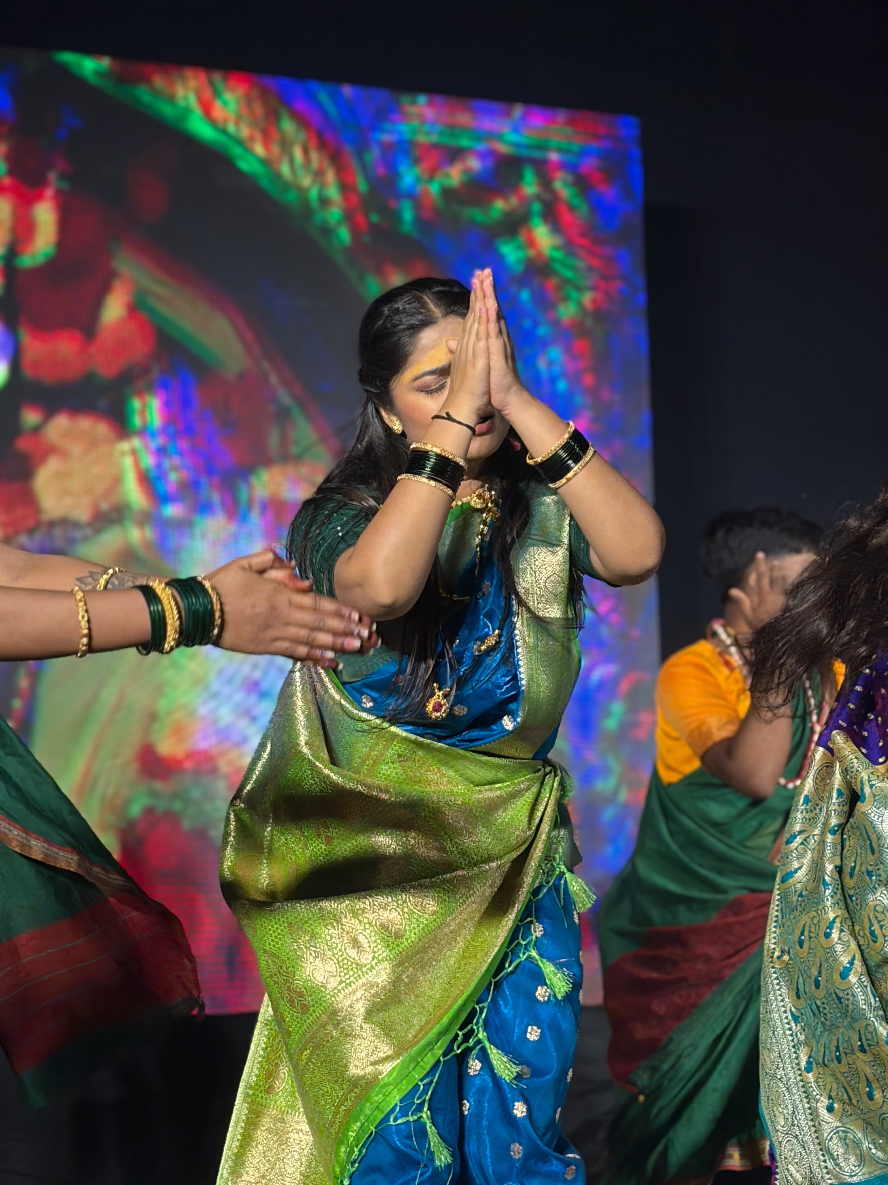 Bhumija Patil Dance Banubai Look Viral