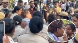 “तुम्हाला महिला पोलिस अधिकाऱ्याची गरज आहे का?”; ट्रान्सजेंडर आंदोलकाला ताब्यात घेण्यापूर्वी महिला पोलिसाचा कुजबुजत प्रश्न