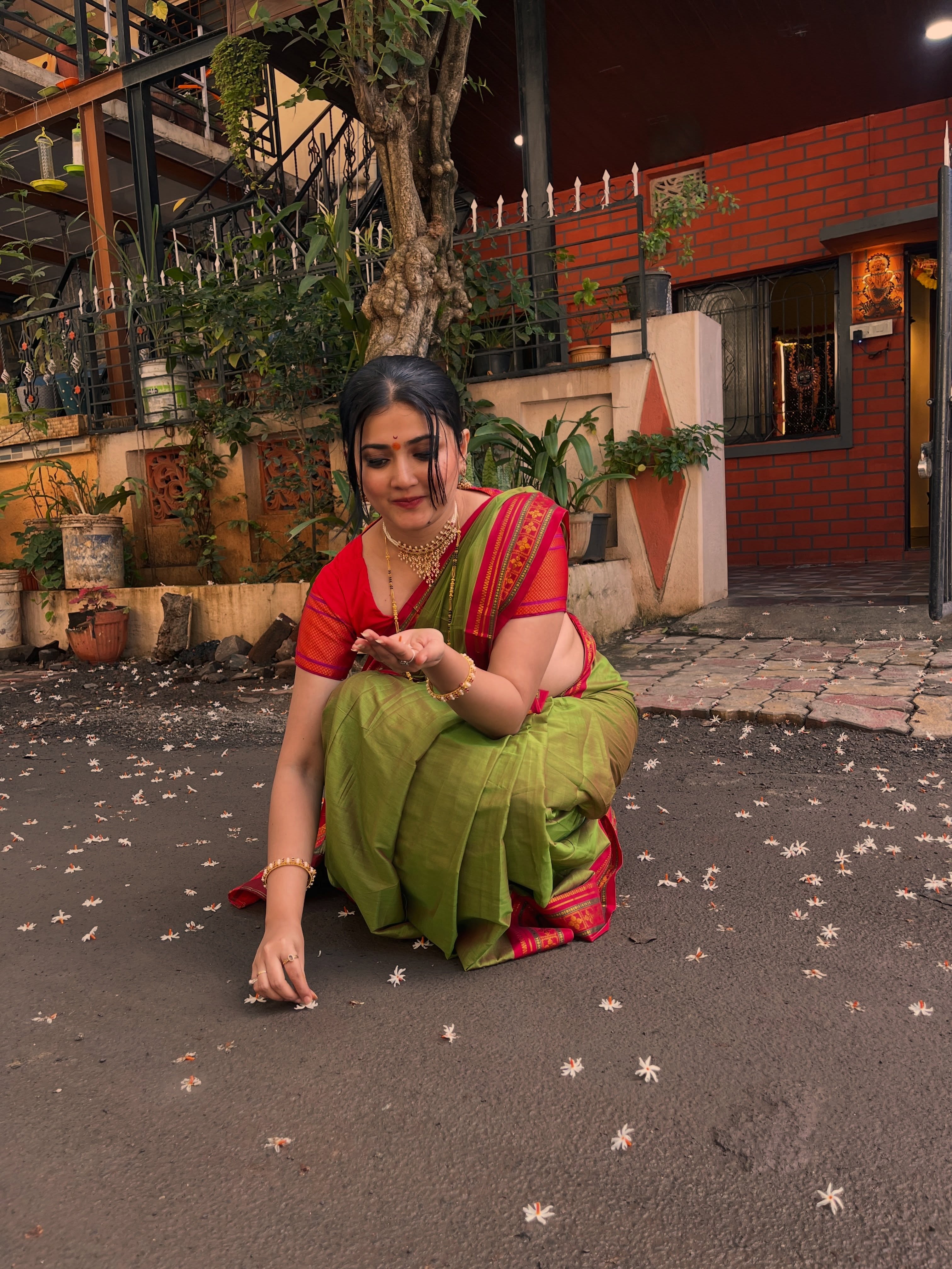 Dnyanada Ramtirthkar Green Paithani Saree Look