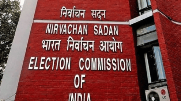 BJP Allegations Congress Election Commission impartiality controversy | BJP Election Commissioners Awards Controversy news update | काँग्रेसच्या काळात निवडणूक आयुक्तांना मंत्रिपदे भाजपचा आरोप | भाजप काँग्रेस निवडणूक आयोग राजकीय वाद बातमी