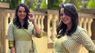 Khushboo Tawde Checks Anarkali Dress Look