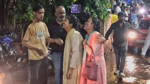 Kolkata Durga Puja Stampede incident site | Chorbagan Durga Puja mandap crowd accident | कोलकात्यात दुर्गापूजा मंडपात चेंगराचेंगरी दुर्घटना | चोरबगान दुर्गापूजा मंडप चेंगराचेंगरी बातमी