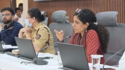 रस्त्यावरील खड्ड्यांमुळे मृत्यू झाल्यास ठेकेदारावर गुन्हा, नंदुरबार जिल्हाधिकारी डॉ. मित्ताली सेठी यांचा इशारा