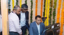प्रकल्पग्रस्तांच्या ई-पुनर्वसनामुळे पुनर्वसन प्रक्रिया पारदर्शक, संगणकीय प्रणालीमुळे मानवी हस्तक्षेप टळणार, प्रणाली कार्यान्वित झाल्यानंतर पहिल्याच दिवशी ९४ झोपडीधारकांना ताबा