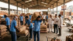 Vashi APMC Mathadi Workers Strike | Onion Potato Market Weight Limit Dispute | Narendra Patil Mathadi Leader Jaykumar Rawal | Navi Mumbai APMC Board Meeting Update