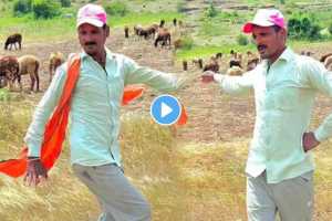 A man's Lavani performance to the dholkichya talawar