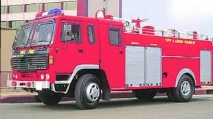 Hingoli fireworks godown fire accident | Firefighter death in Hingoli blast | Hingoli Kapadagalli fire news | Maharashtra fire disaster updates